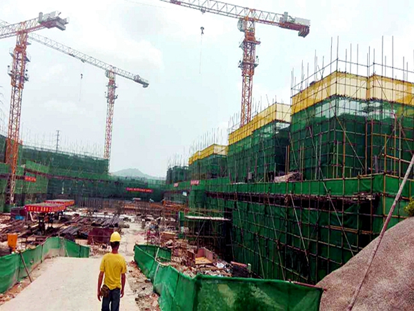 丽江深圳龙岗澜湾花园套筒施工项目